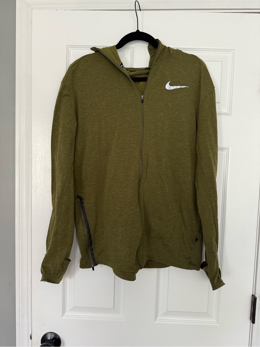 Nike dri fit running Men’s Olive Zip-Up Hooded Sweater- size L